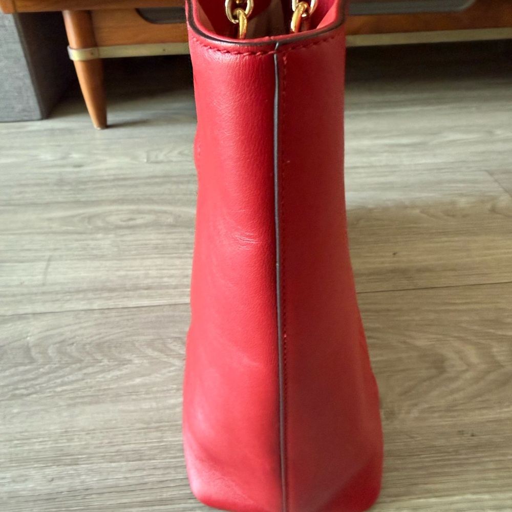 Gucci Red Leather Tote with Embossed GG and Gold Chain Handles - Picture 6 of 16